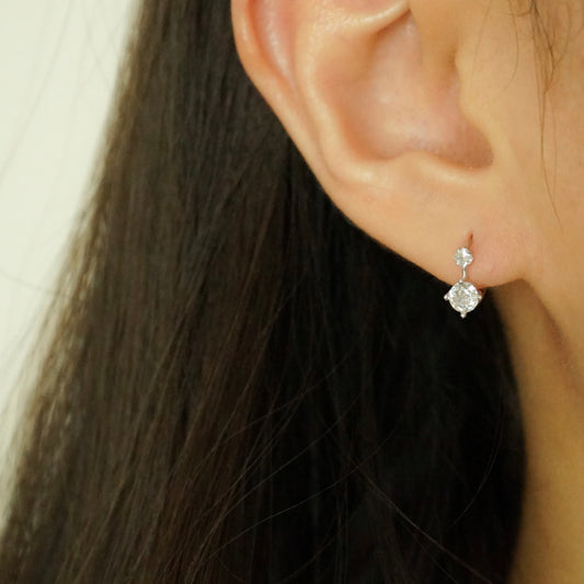 Xianna Huggie Earrings (Silver White)