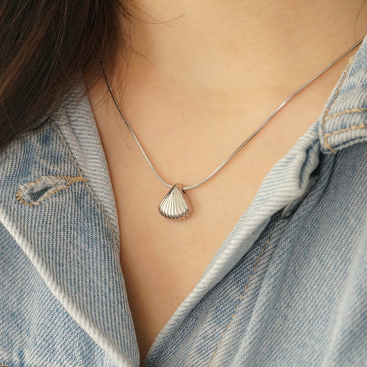 Chana Seashell Necklace (Silver)
