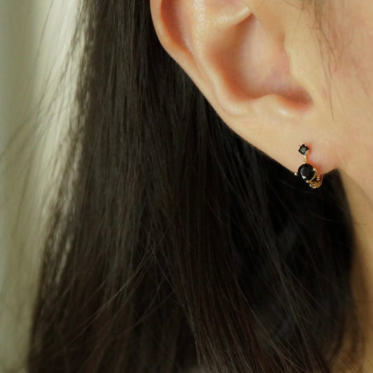 Xianna Huggie Earrings (Gold Black)