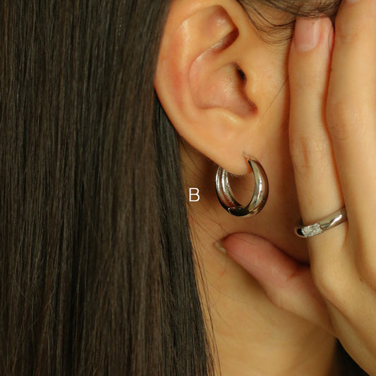 Verda Hoop Earrings (Silver)