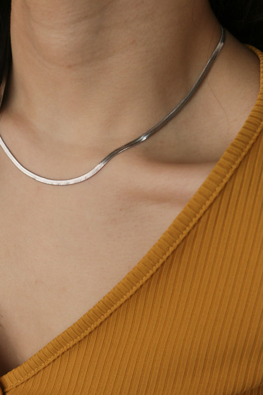 Marley Herringbone Chain Necklace (Silver)