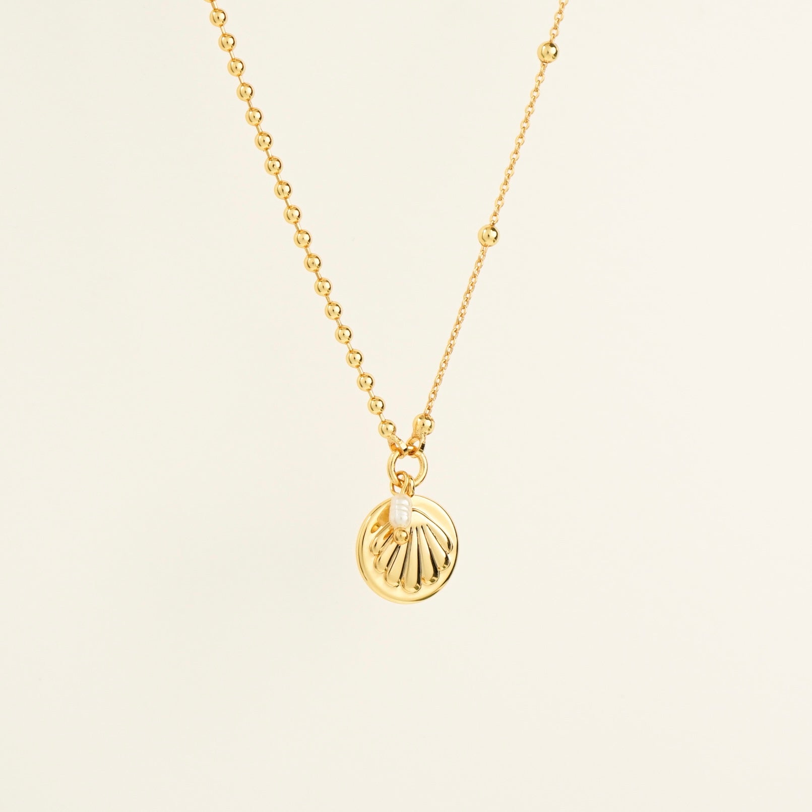 Nyra Seashell Pearl Necklace