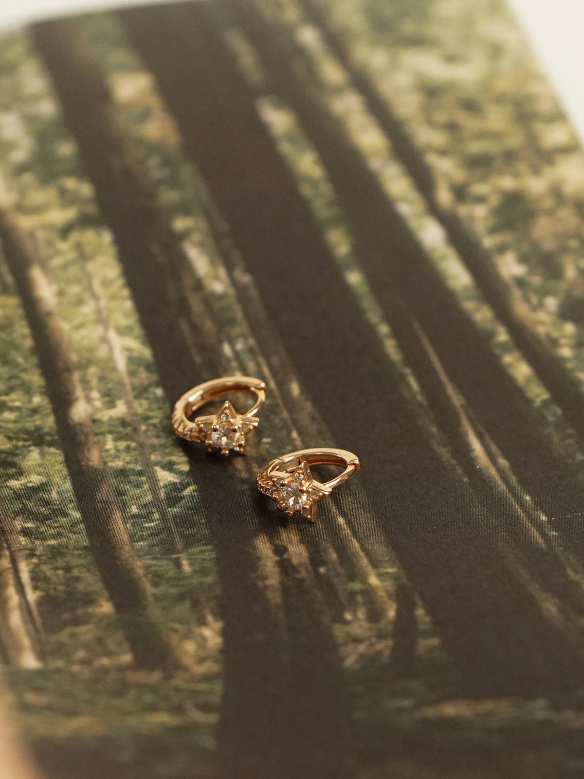 Yohana Star Pavé Huggie Earrings