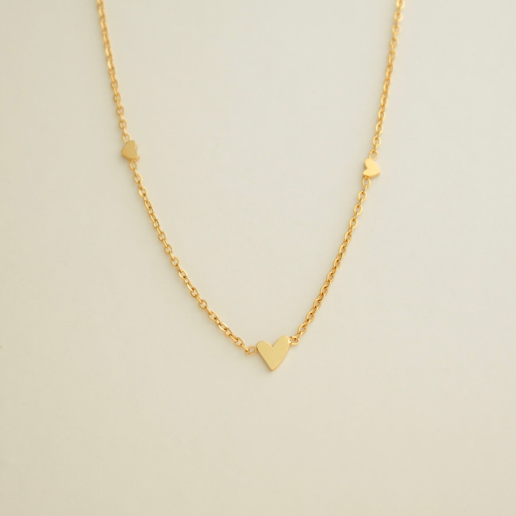 Xaila Tiny Hearts Necklace (Gold)