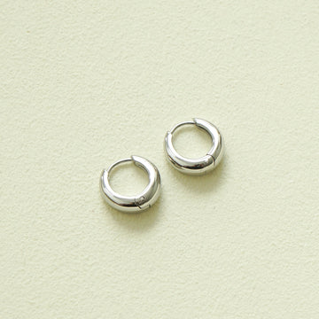 Dafne Huggie Earrings (Silver)