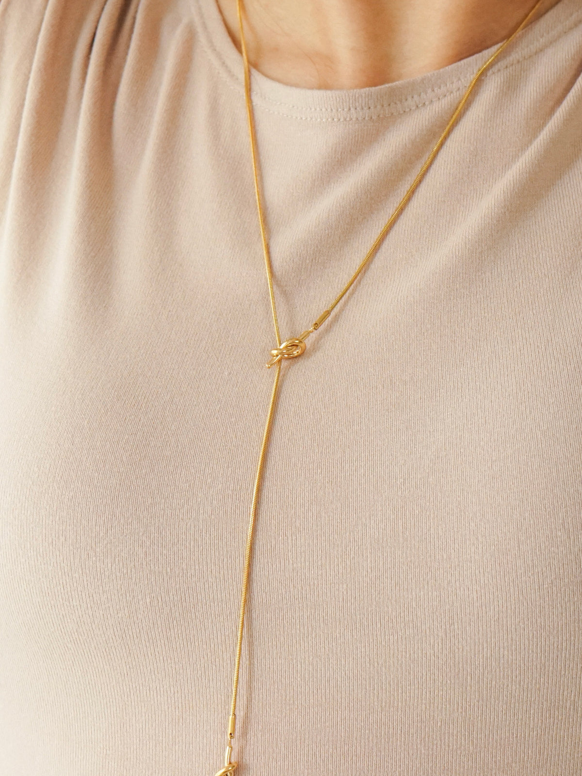 Odelia Knot Lariat Necklace (Gold)