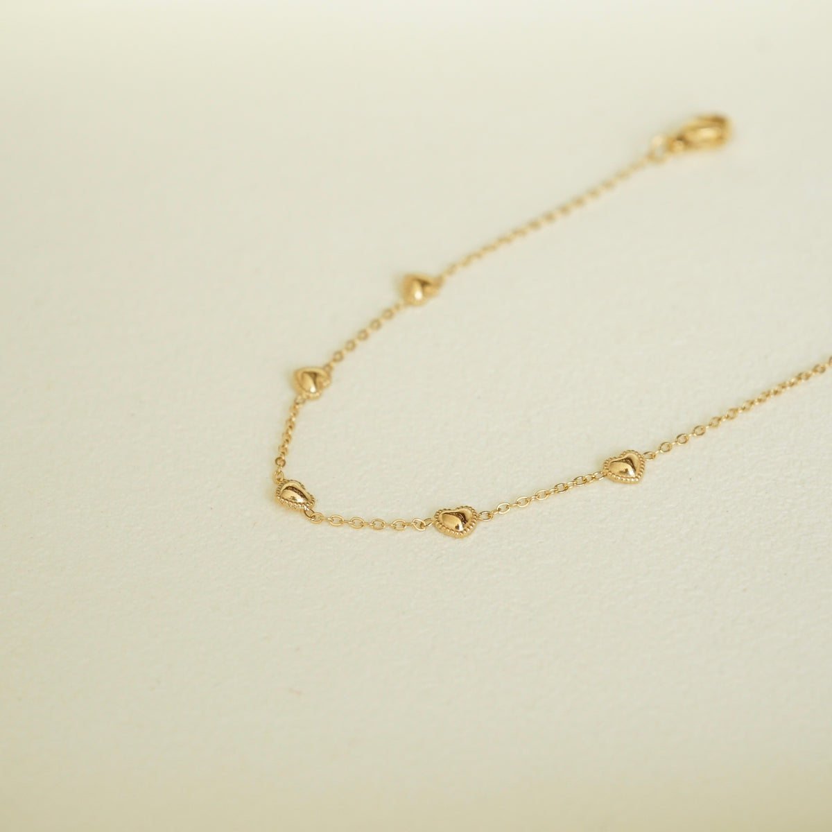 Giana Tiny Heart Bracelet