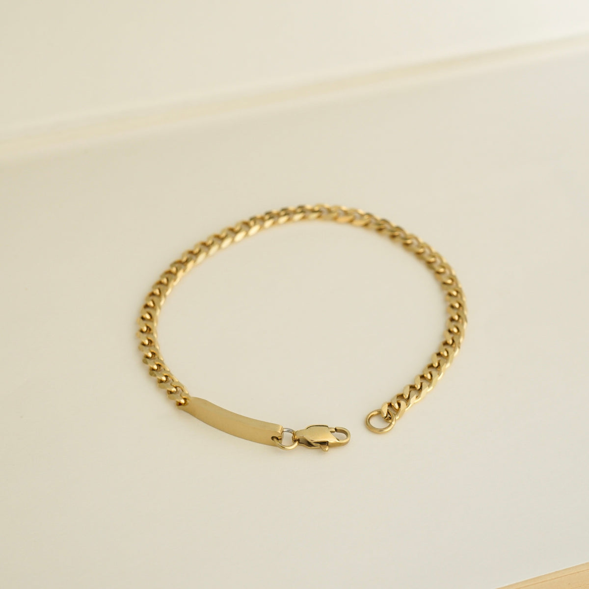 Quilla Cuban Link Bracelet (Gold)