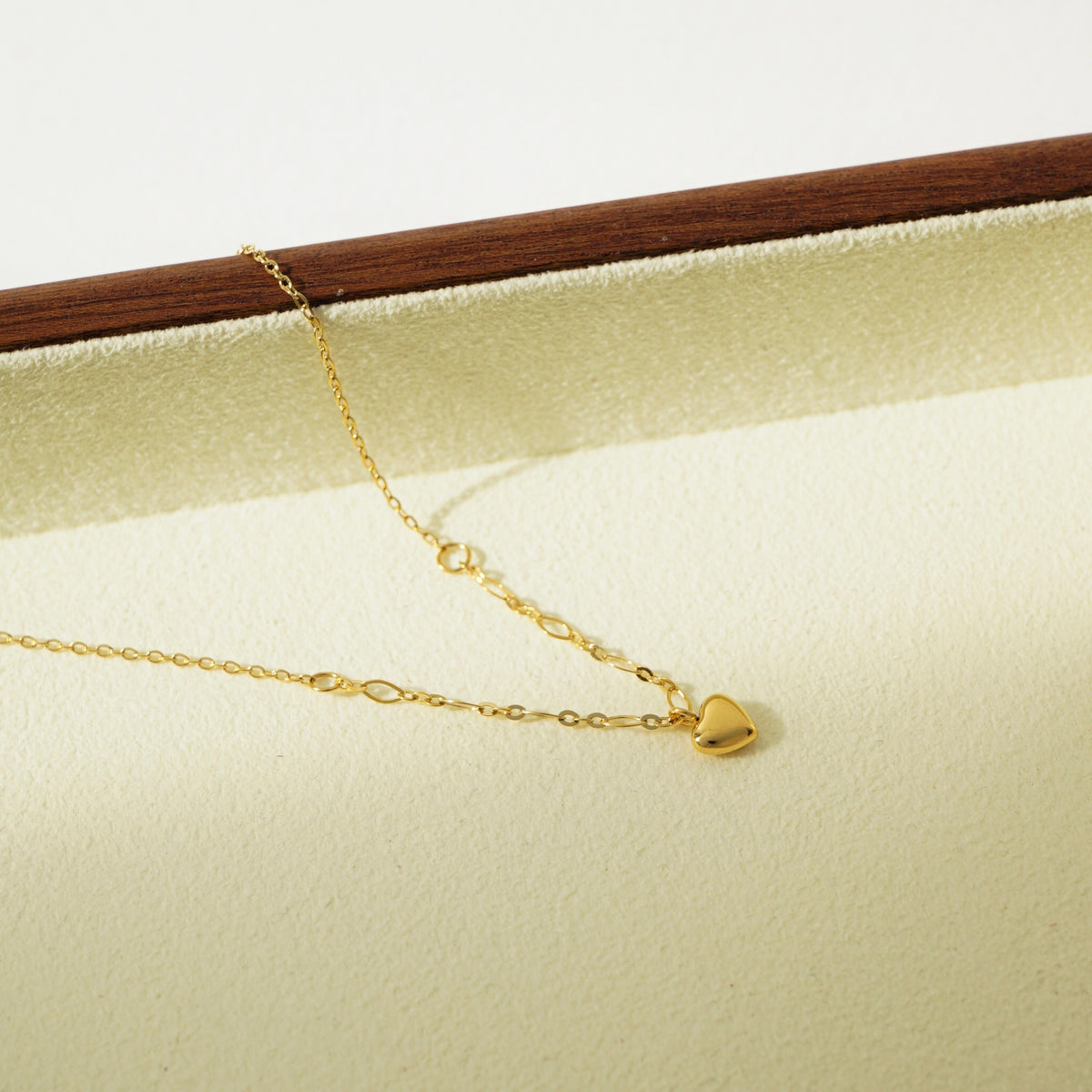Quentin Tiny Heart Necklace