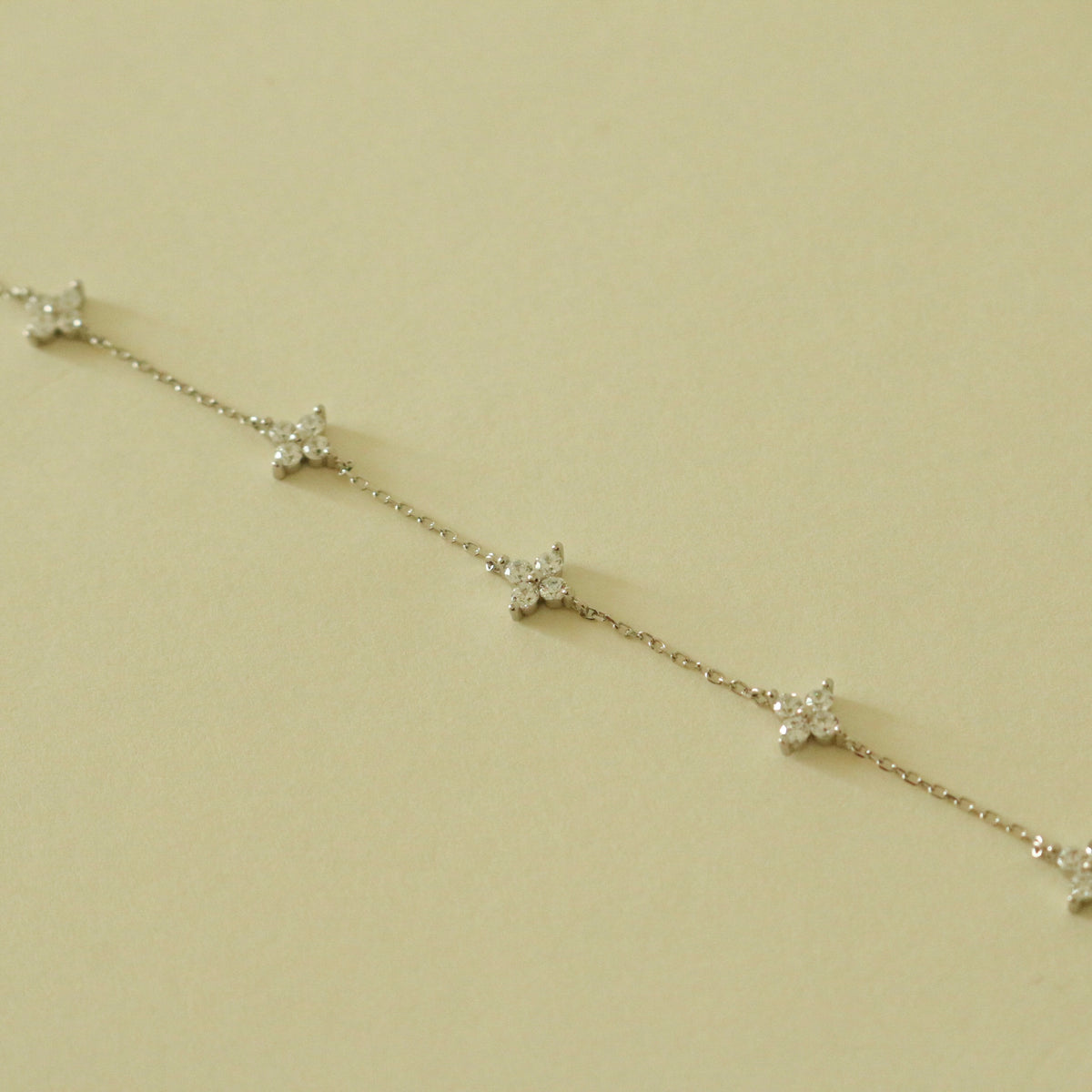 Hailee Clover Bracelet (Silver)