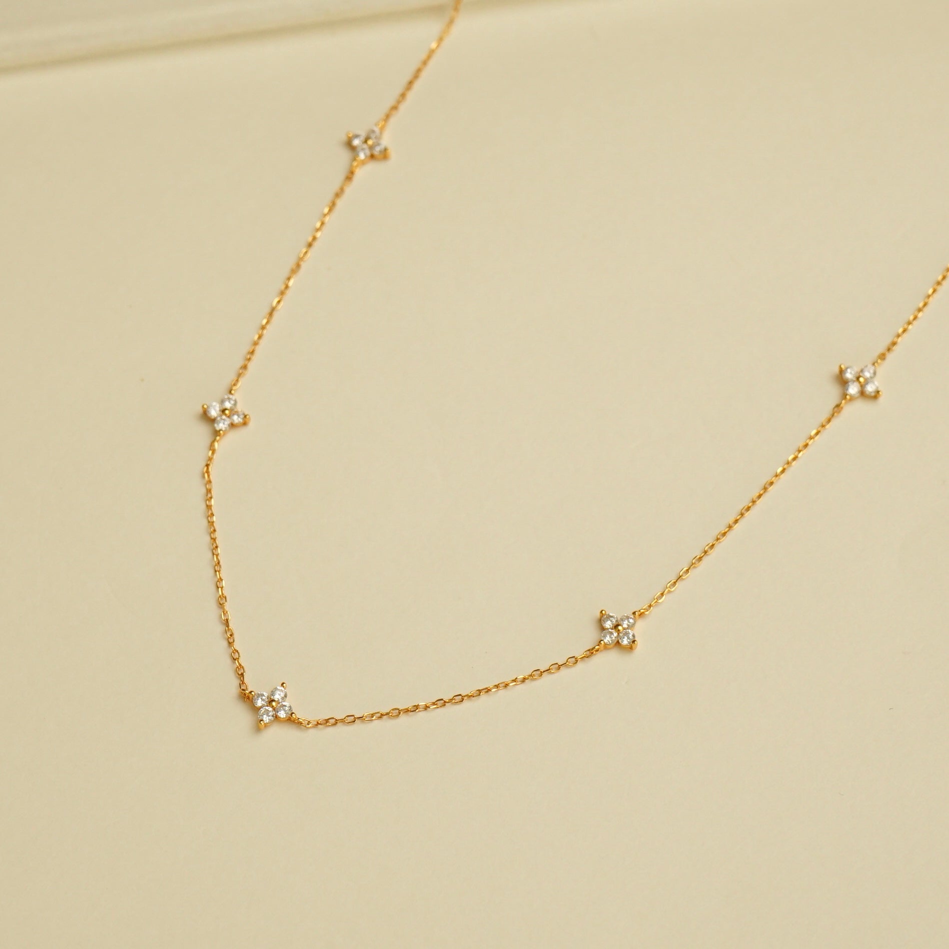 Hailee Clover Necklace (Gold)