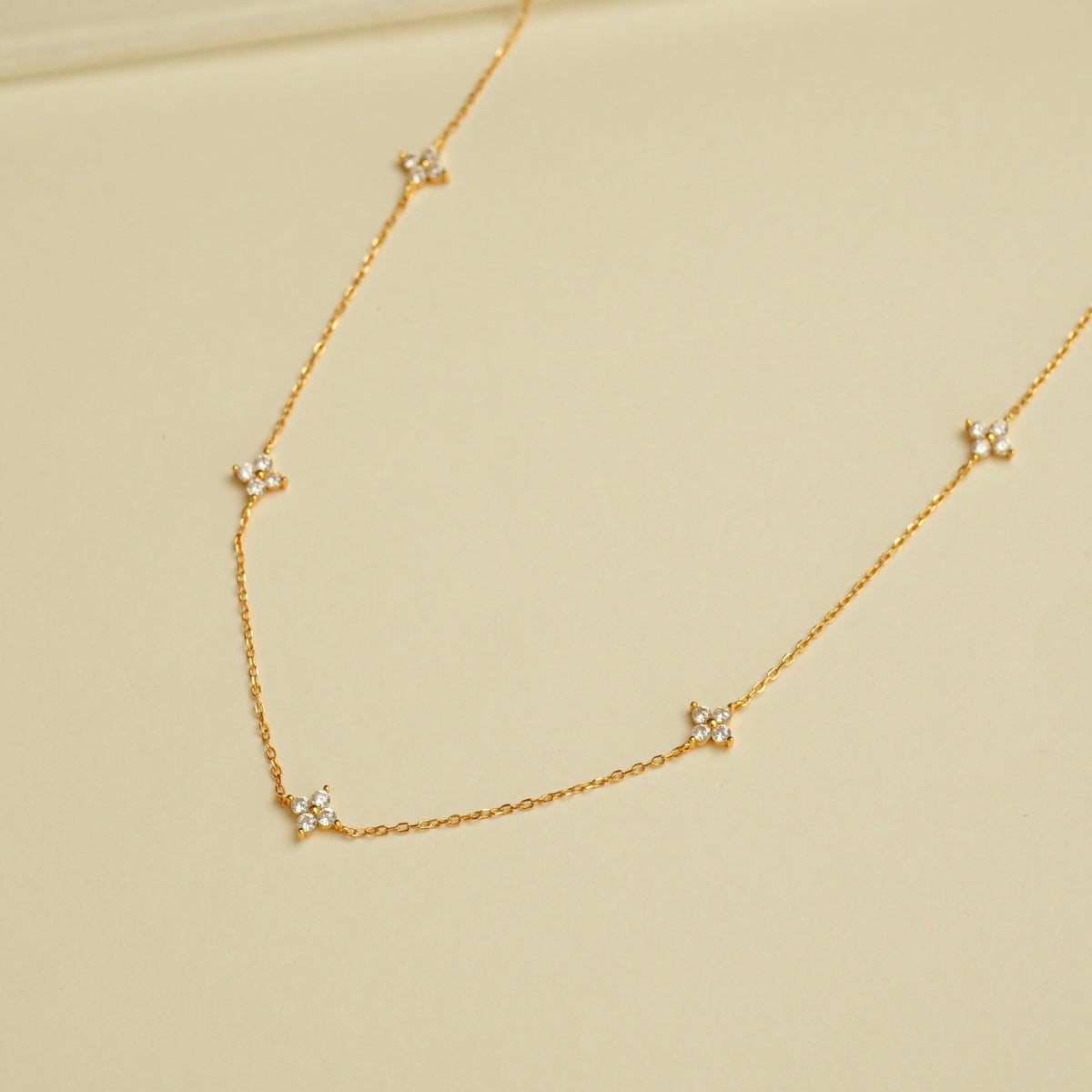 Hailee Clover Necklace (Gold)