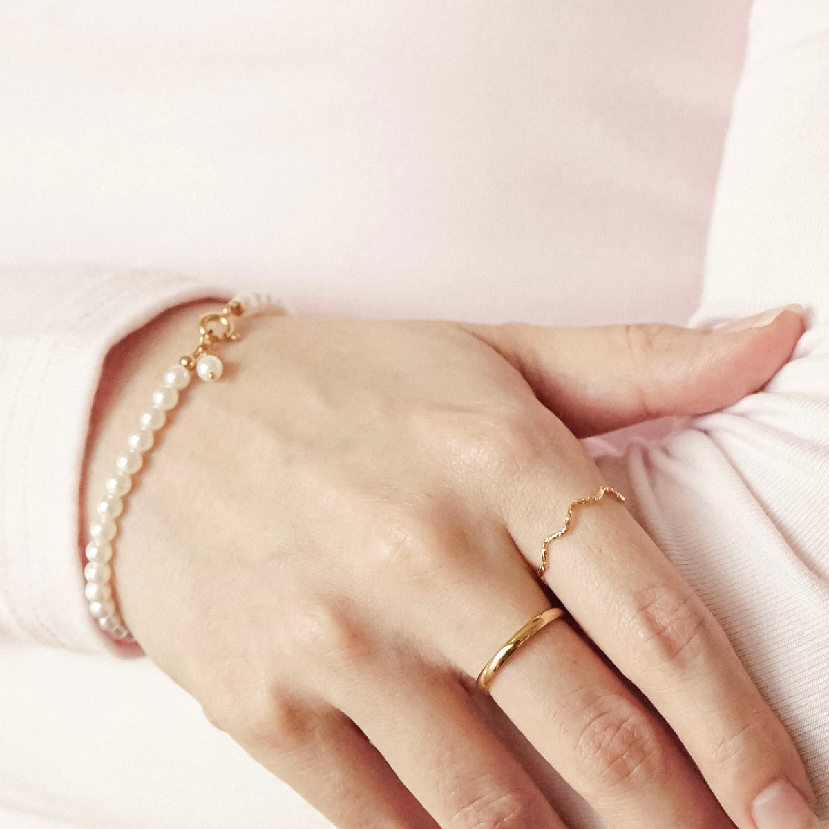 Jamie Textured Wavy Ring (Gold)