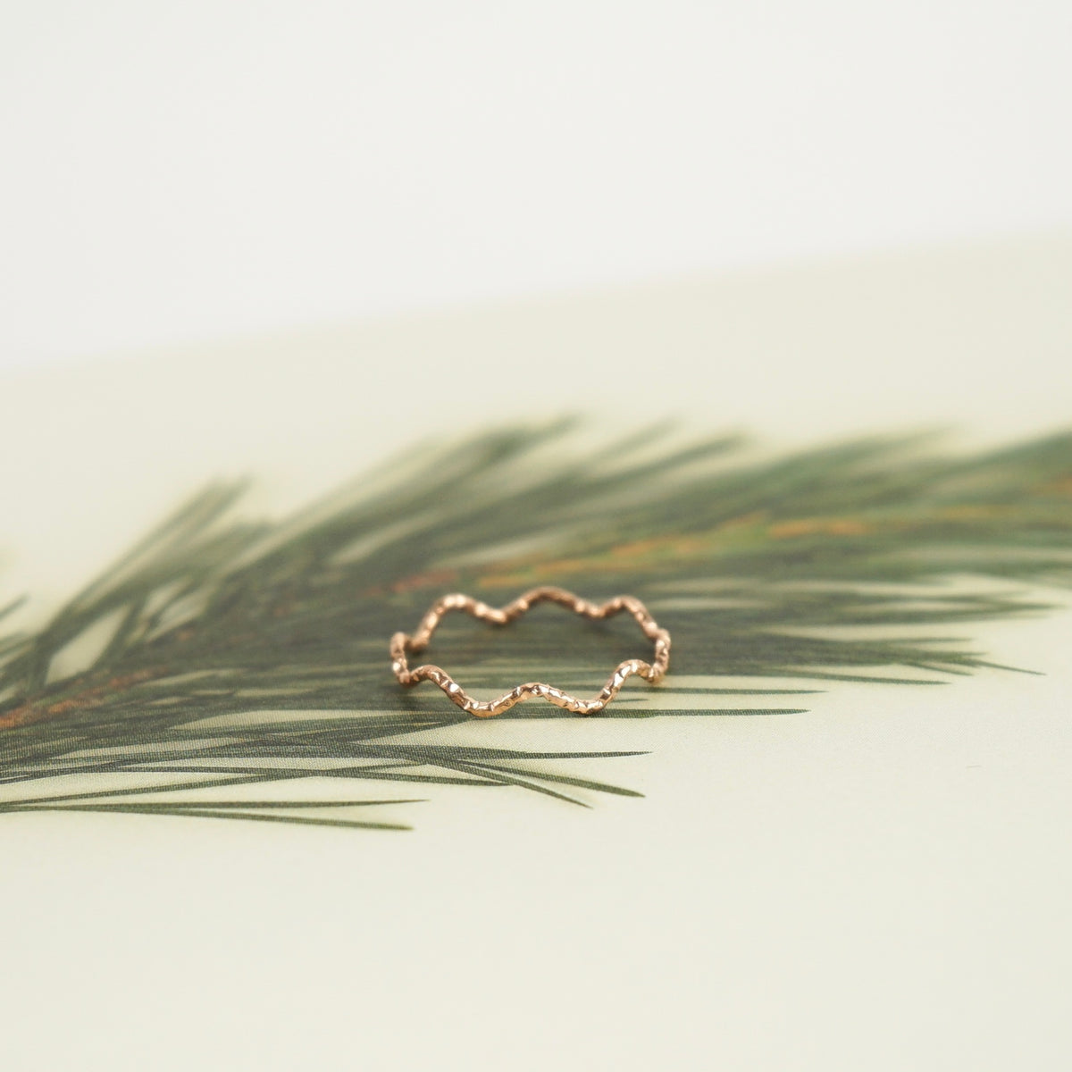 Jamie Textured Wavy Ring (Rose Gold)