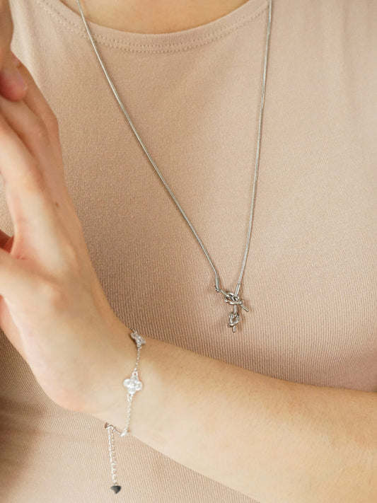 Odelia Knot Lariat Necklace (Silver)
