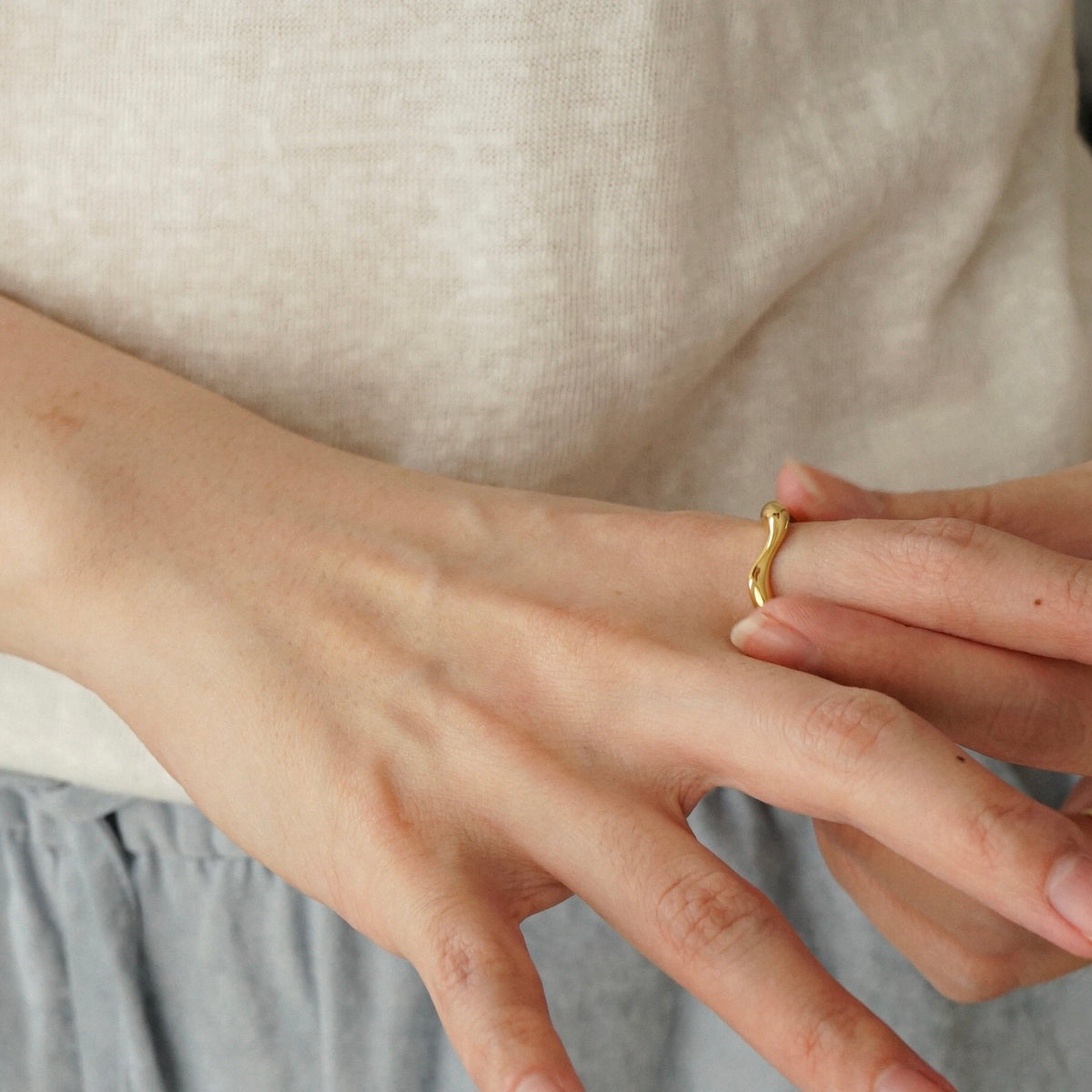 Denver Curved Ring (Gold)