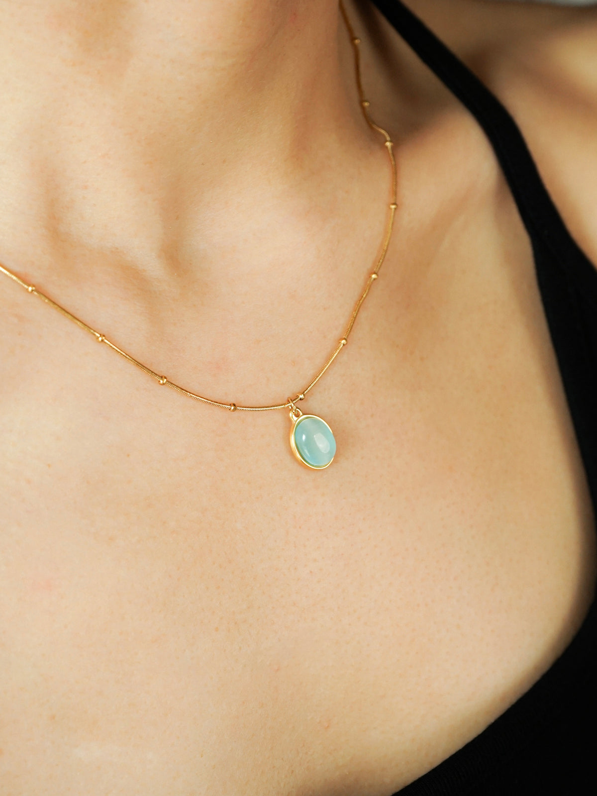 Fatou Oval Cat Eye Necklace (Gold)