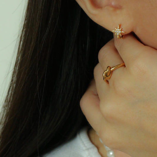 Zaria Star Huggie Earrings (Gold)