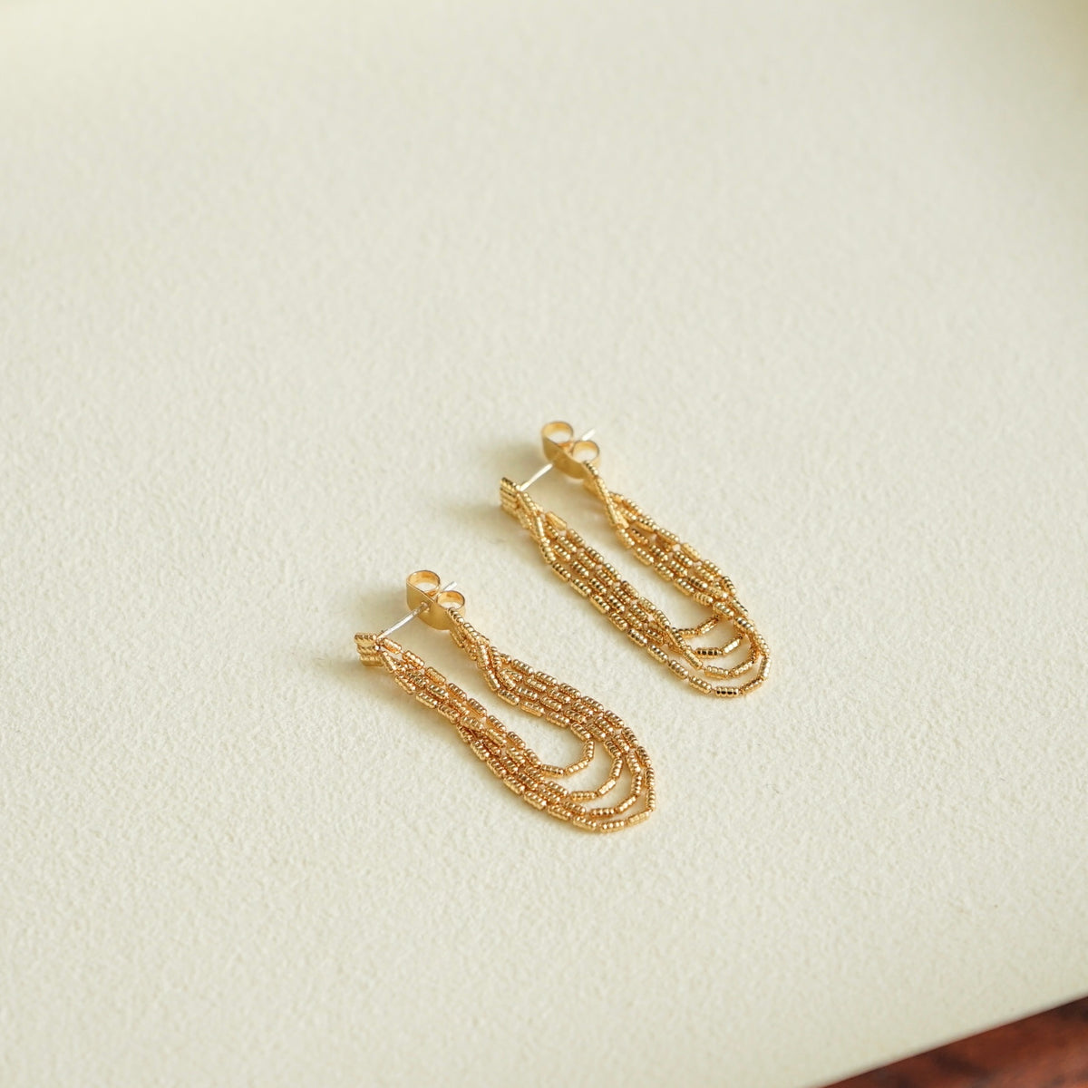 Rosa Dangling Chain Earrings (Gold)