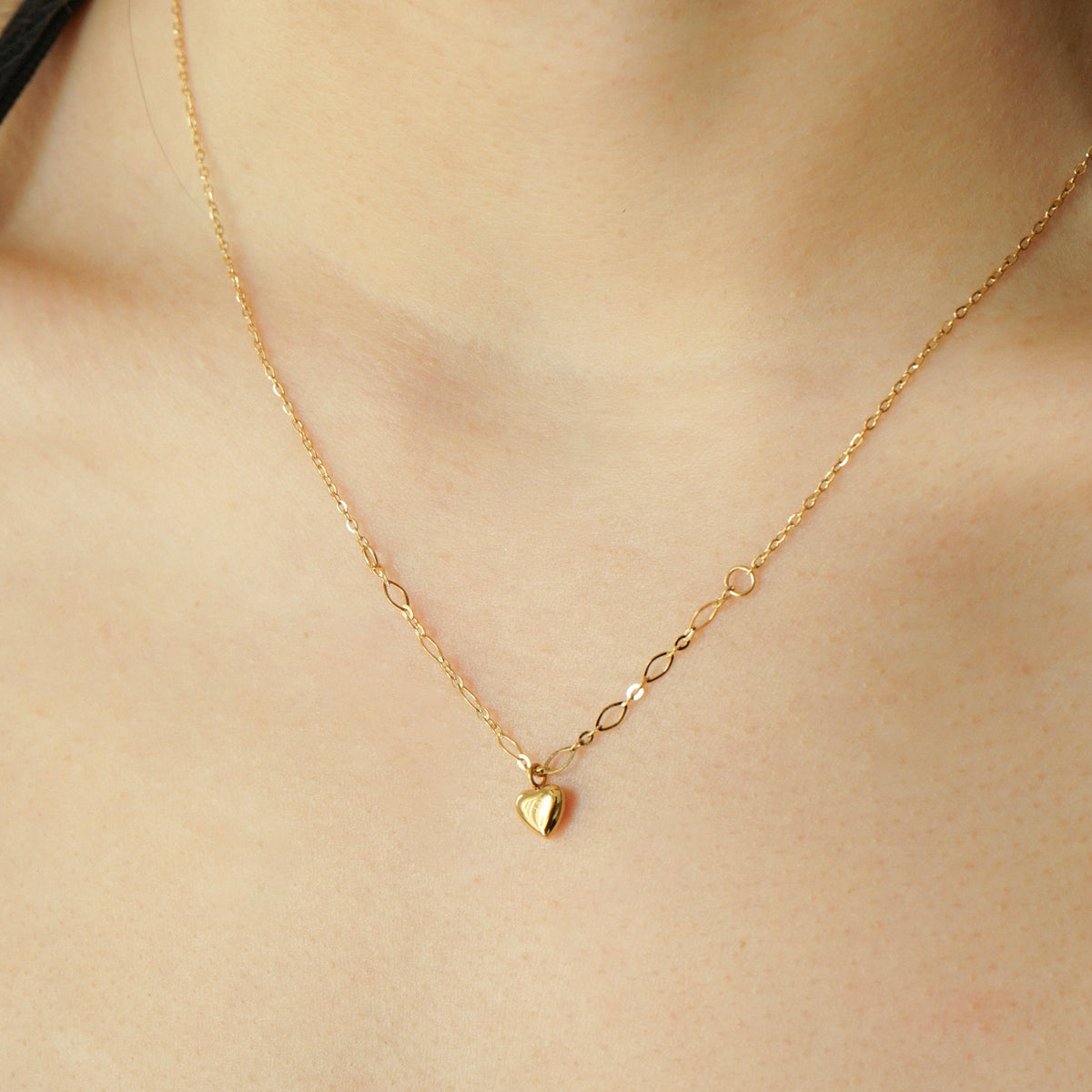 Quentin Tiny Heart Necklace