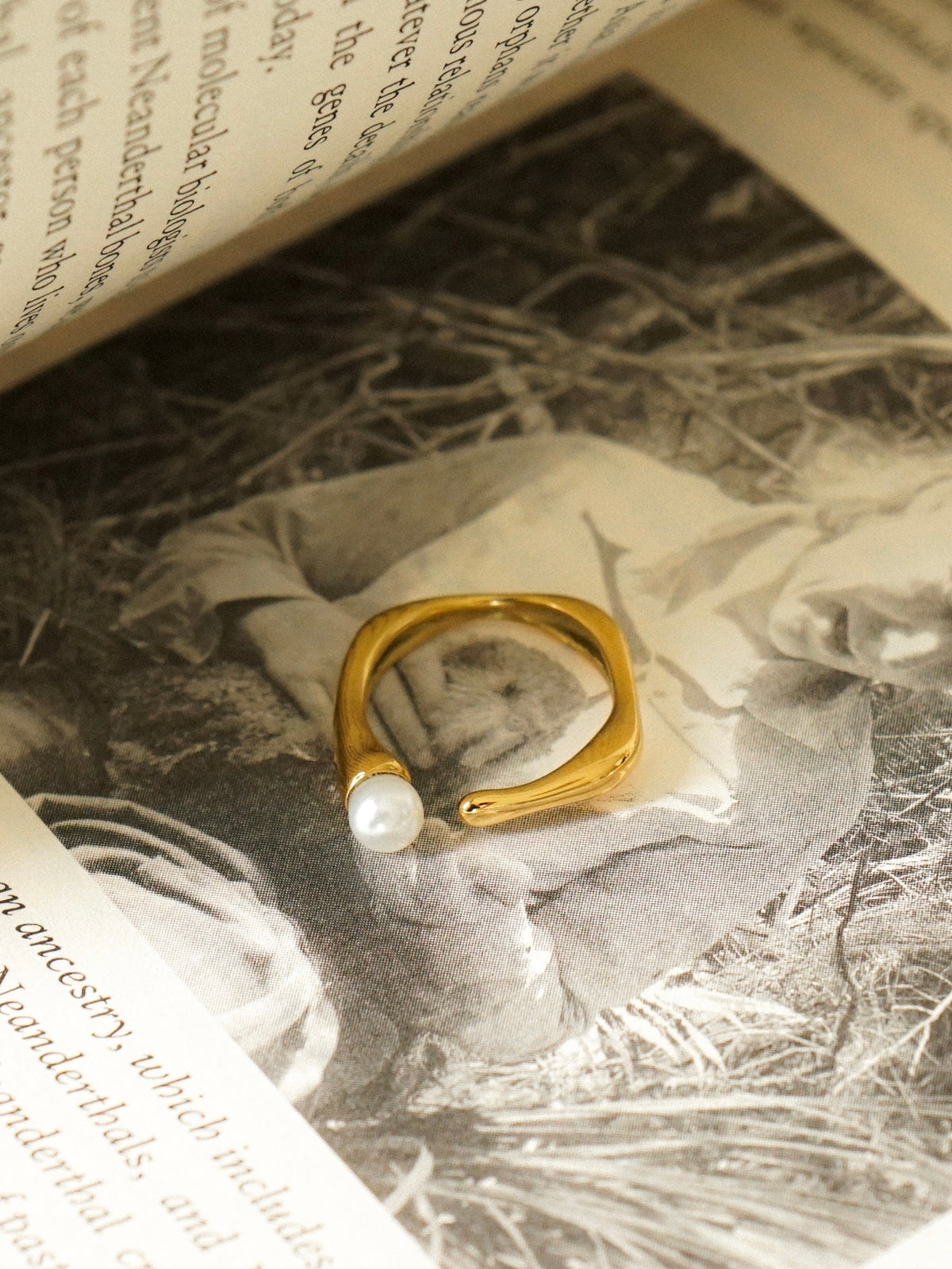 Quella Pearl Open Ring (Gold)