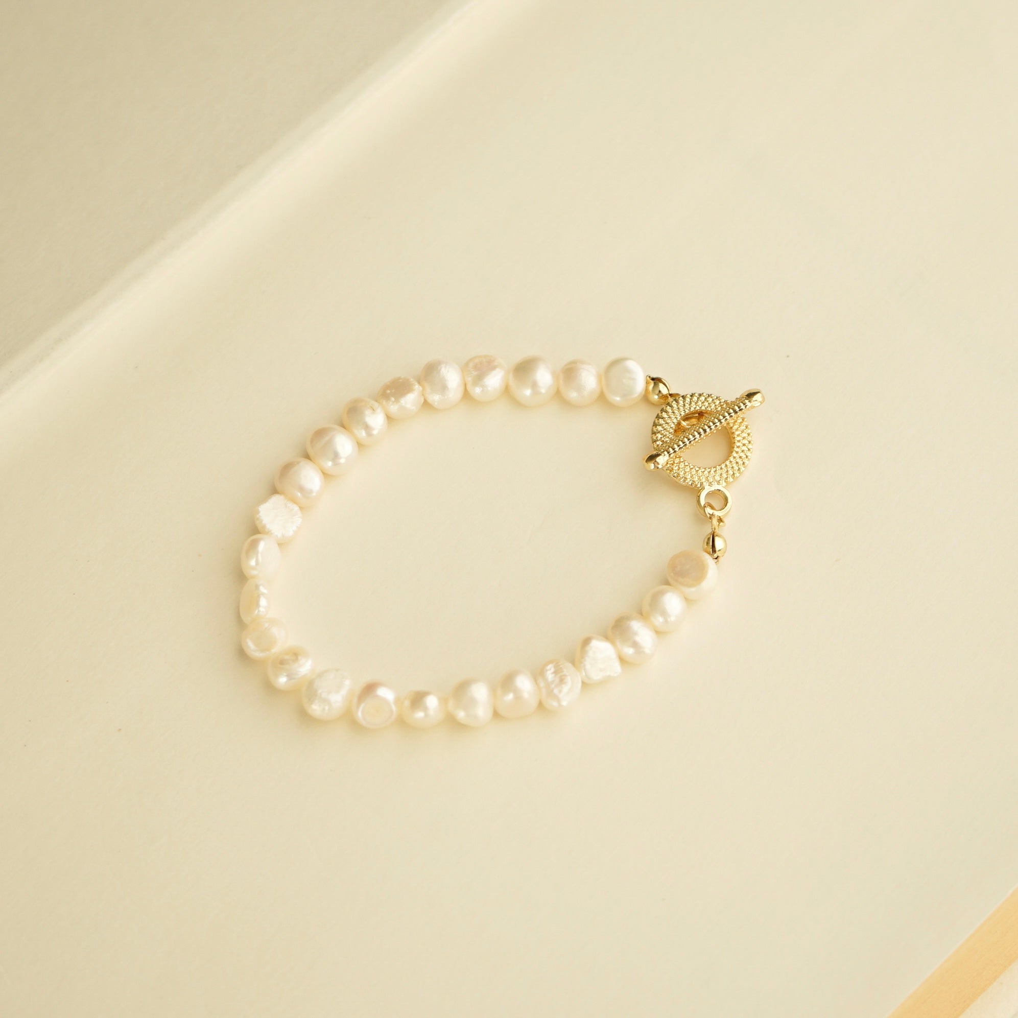 Heidi Pearl Bracelet