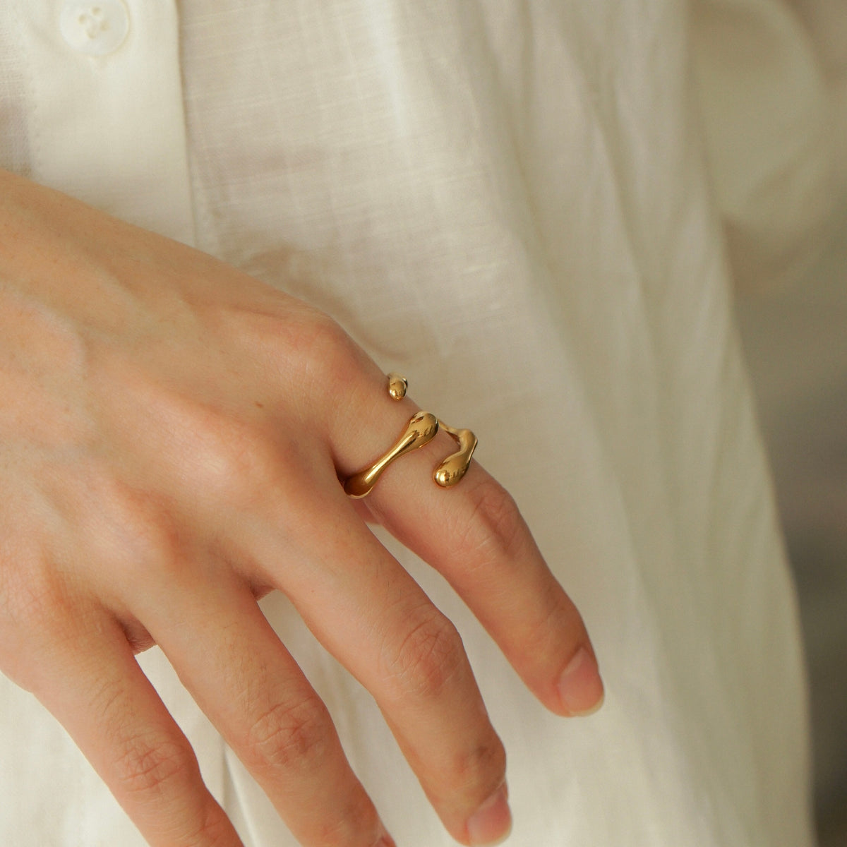 Zia Molten Claw Ring