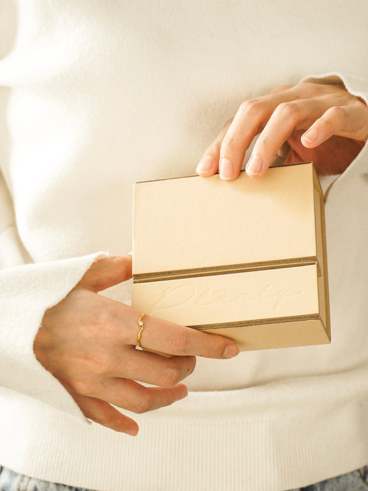 PLENTY GIFT BOX - Cream