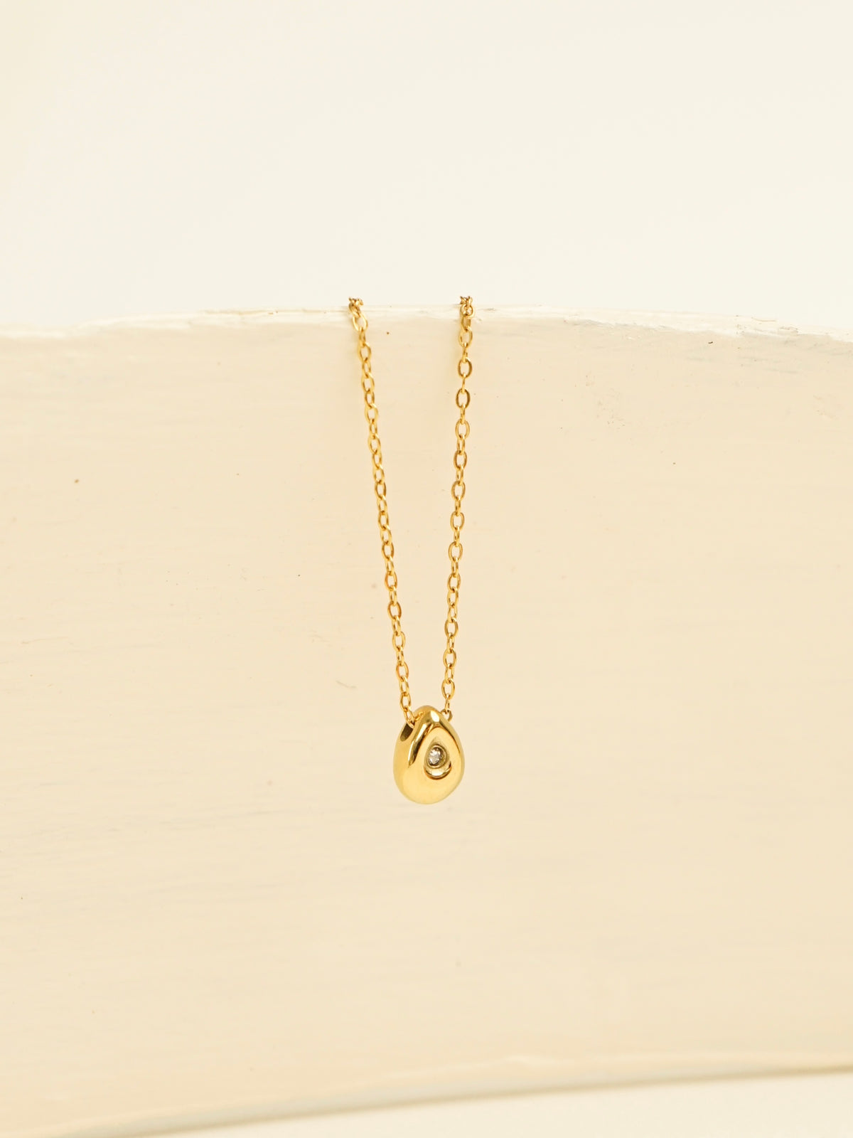 Whitlee Dainty Teardrop Necklace (Gold)