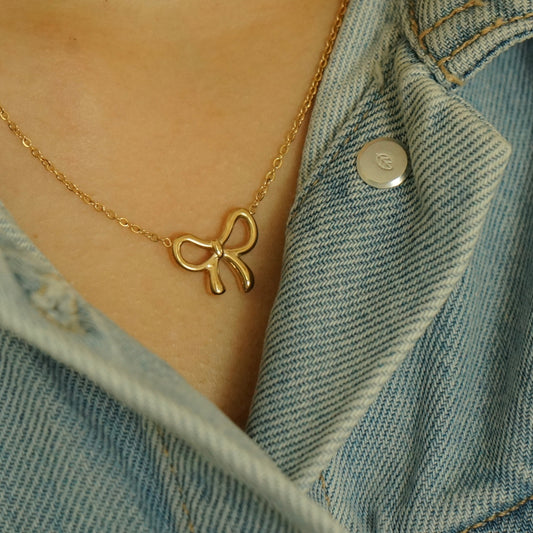 Queena Bow Necklace