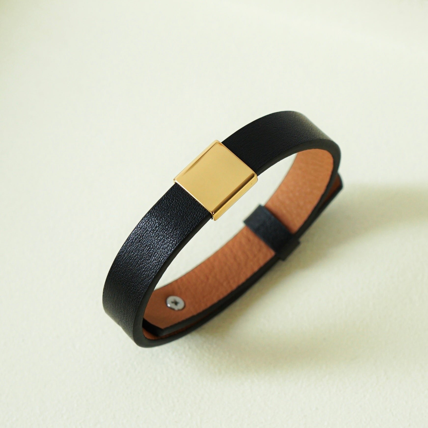 Koa Leather Strap Bracelet (Black Gold)