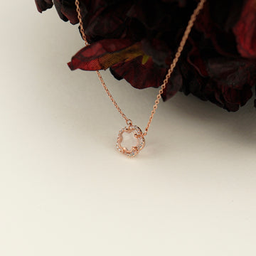 Grecia Sakura Necklace