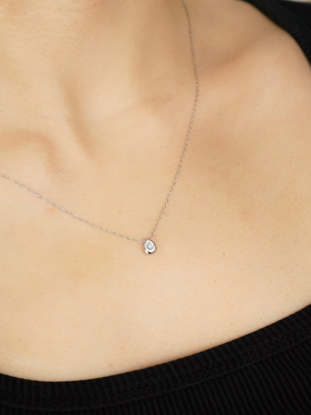 Whitlee Dainty Teardrop Necklace (Silver)