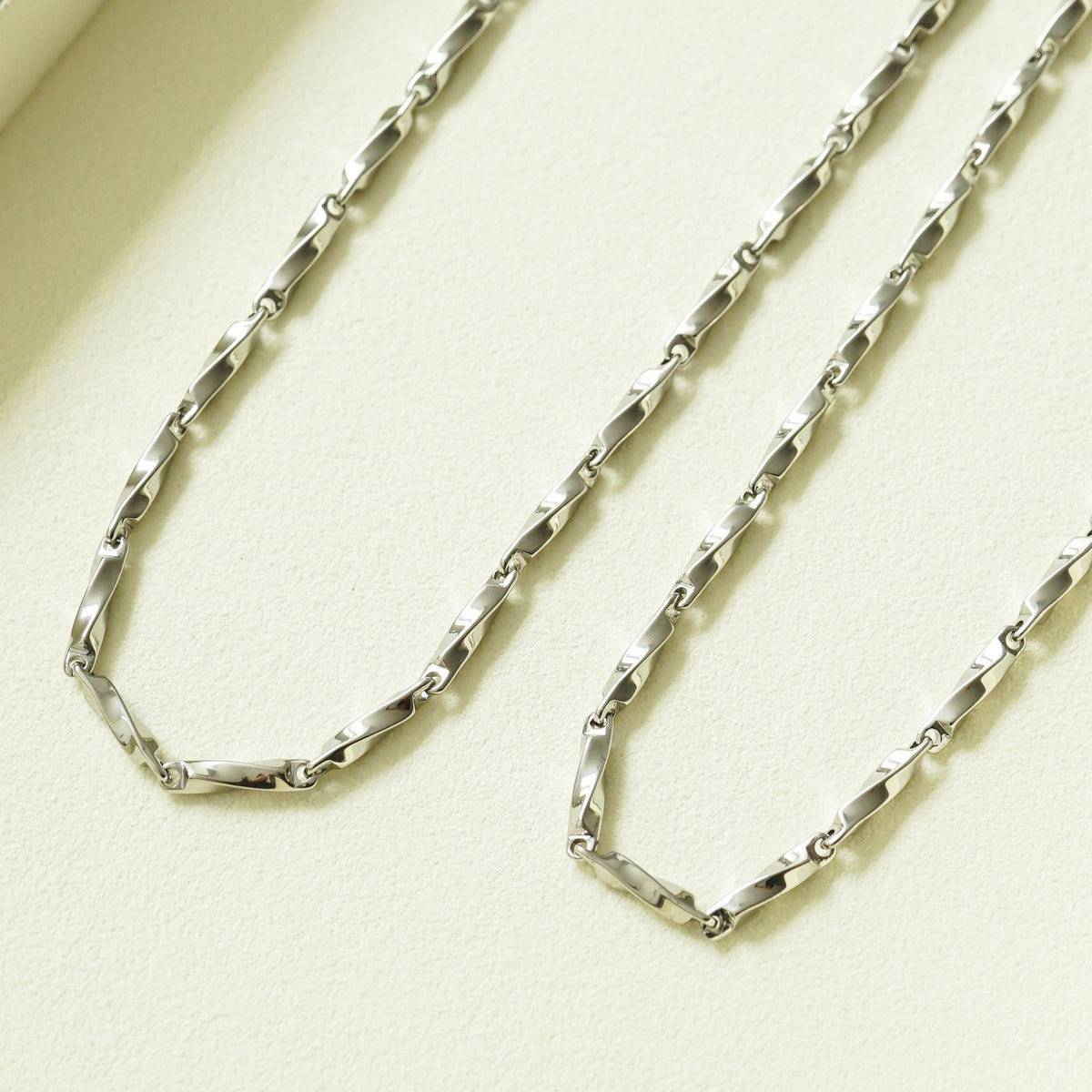 Ryan Chain Necklace