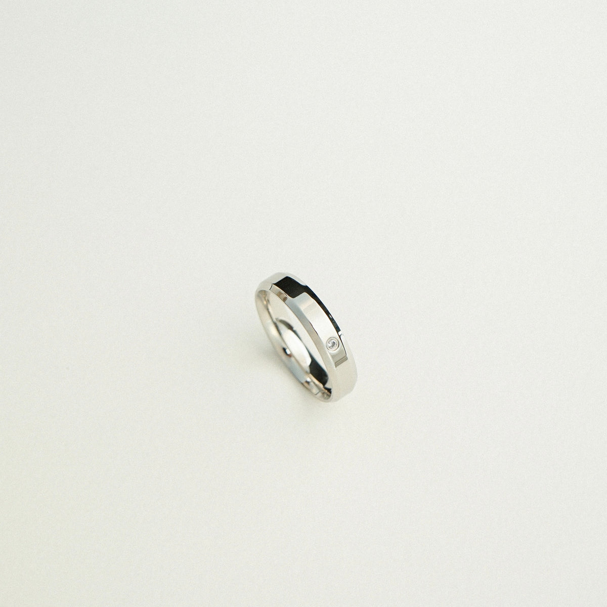 Zyan Solitaire Band Ring