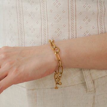 Quartney Chain Bracelet