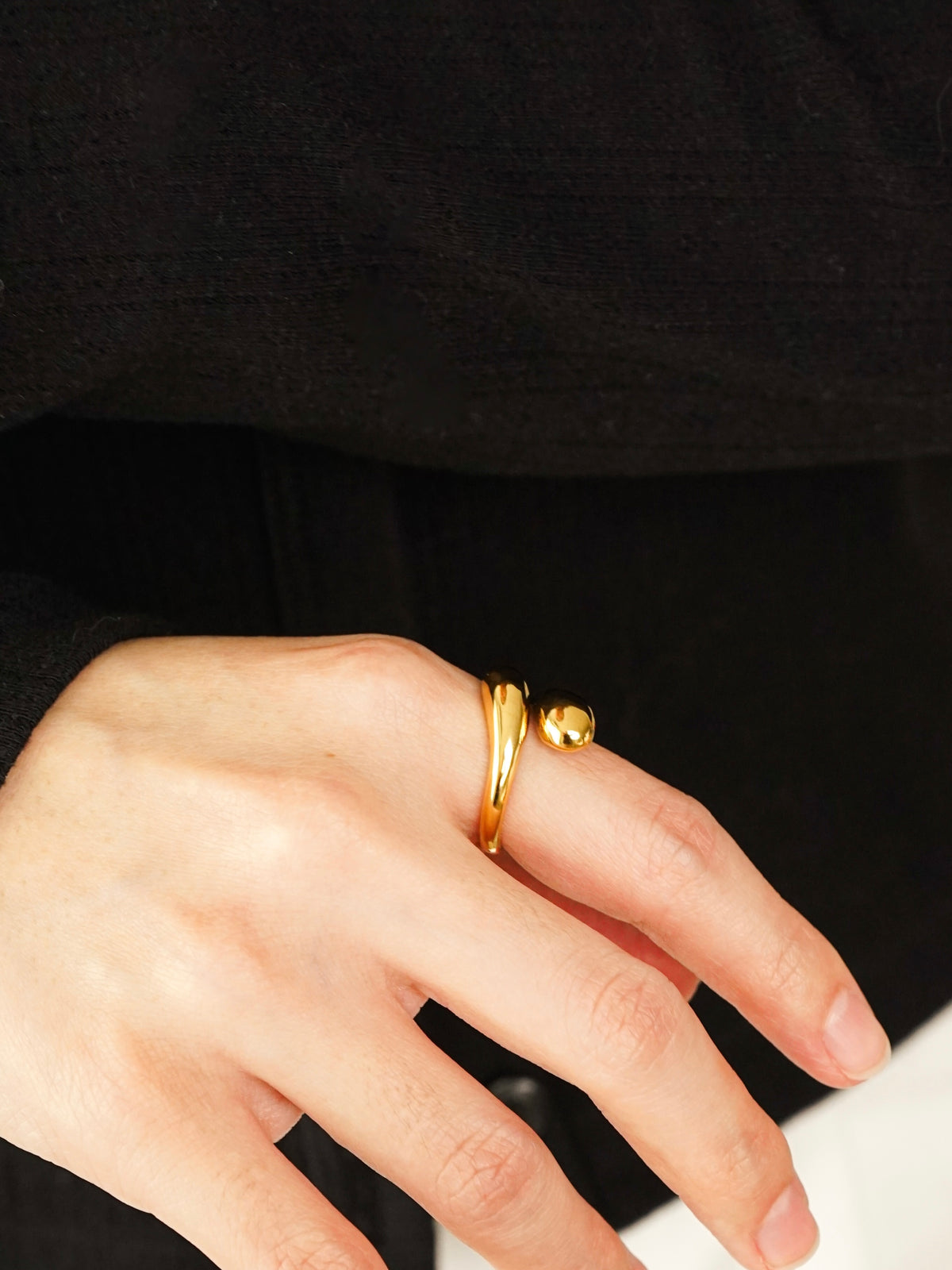 Jianna Bypass Dome Ring (Gold)