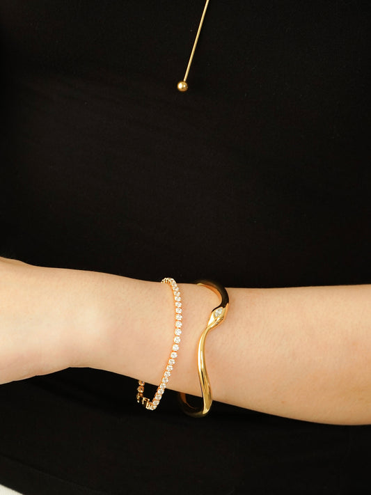 Jazmine Marquise Wave Bangle