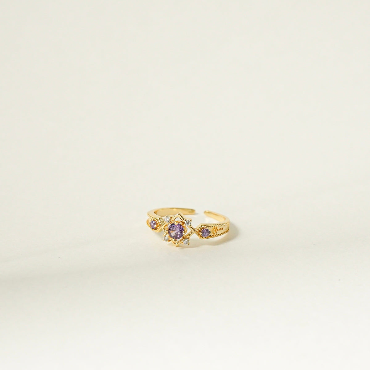 Quinnie Adjustable Ring (Amethyst)