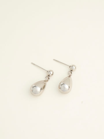 Dorothy Water Drop Earrings (Silver)