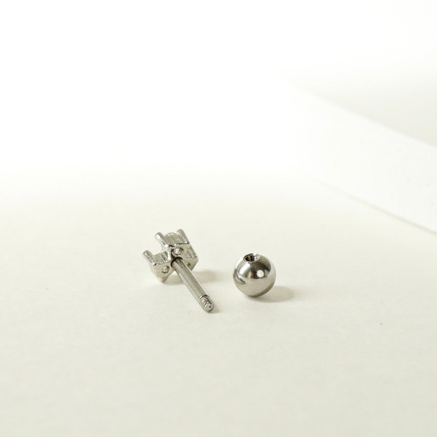 Ozzy Flower Barbell Earring (Silver)