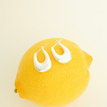 Quimby Chunky Hoop Earrings (Silver)