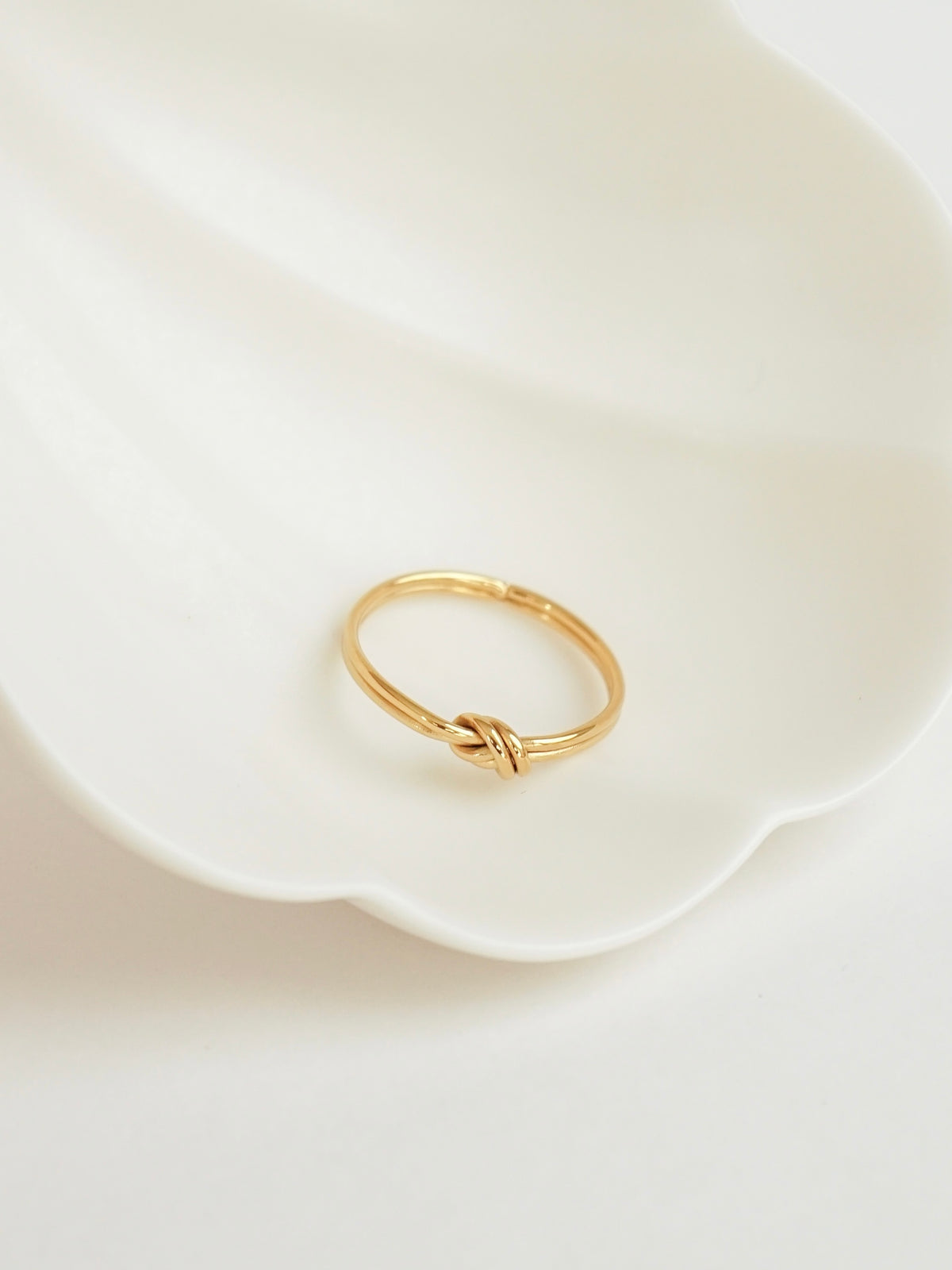 Amari Knot Ring