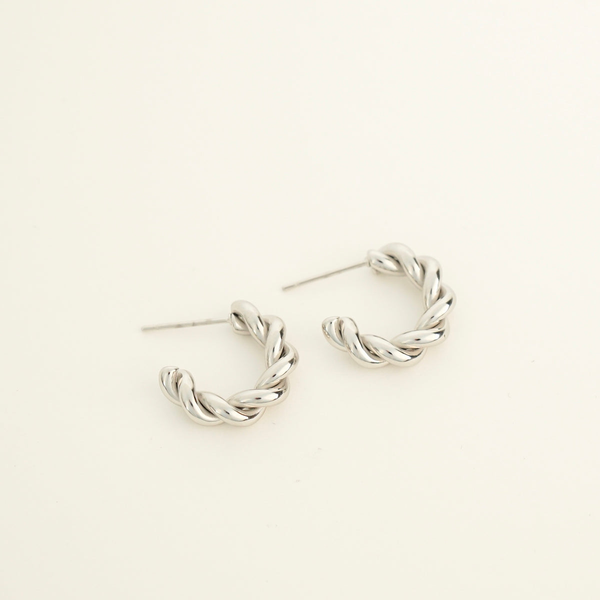 Olsson Twisted Earrings (Silver)