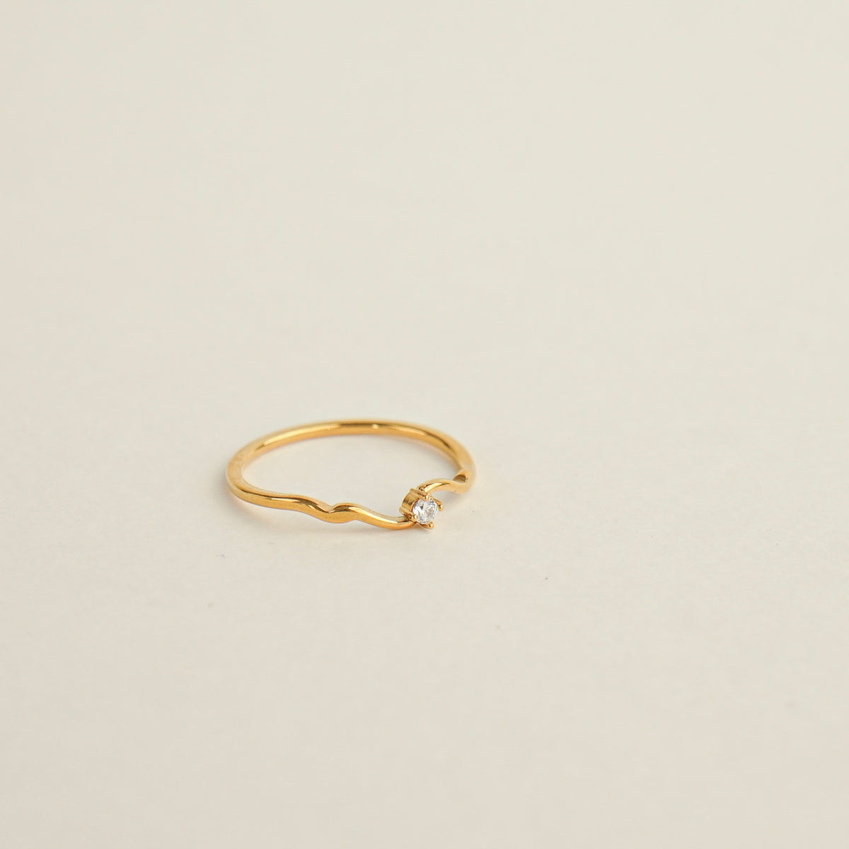 Qira Wave Ring