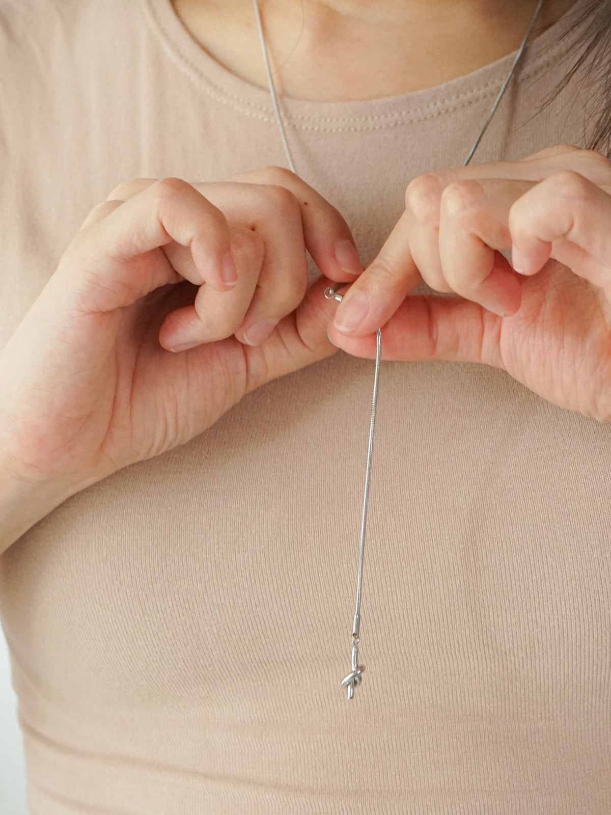 Odelia Knot Lariat Necklace (Silver)