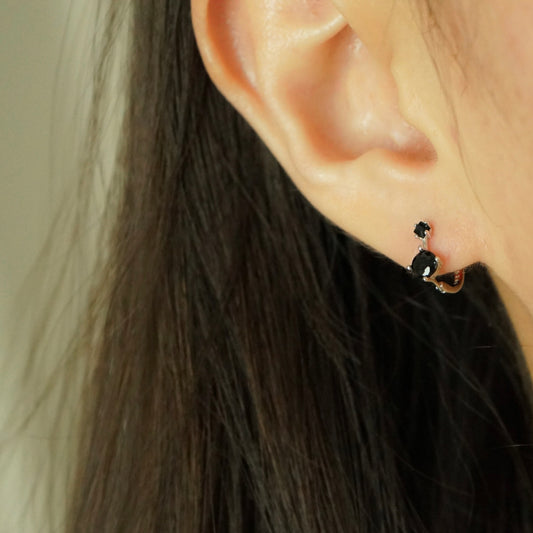 Xianna Huggie Earrings (Silver Black)
