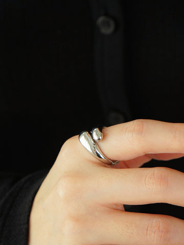 Jianna Bypass Dome Ring (Silver)