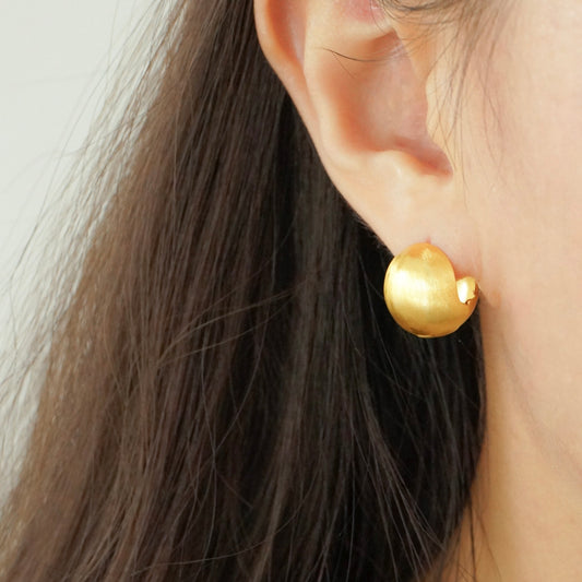 Elina Satin Ball Huggie Earrings (Gold)