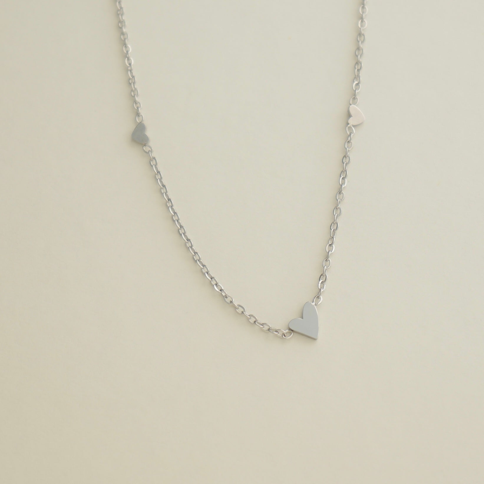 Xaila Tiny Hearts Necklace (Silver)